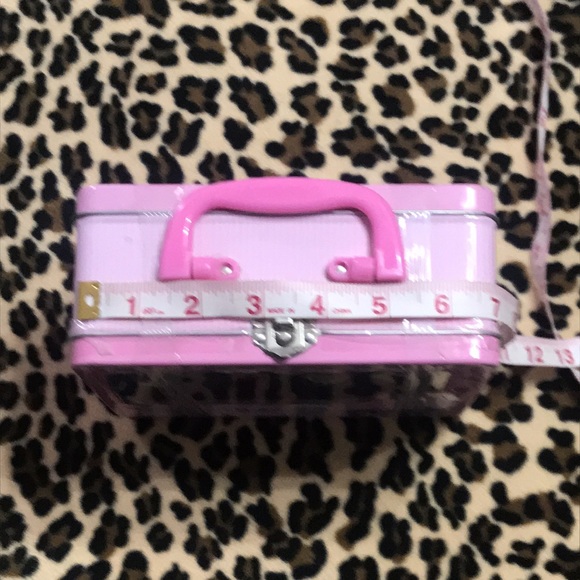 2006 SANRIO Hello Kitty & My Melody PEZ Metal Pink Lunch Box Vintage Hearts Cute - Picture 8 of 11